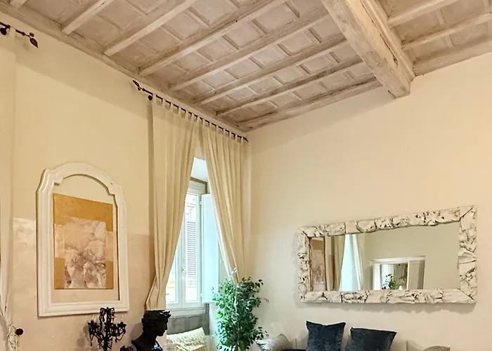 Luxury Piazza Navona Escape 11