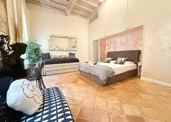 Luxury Piazza Navona Escape 11